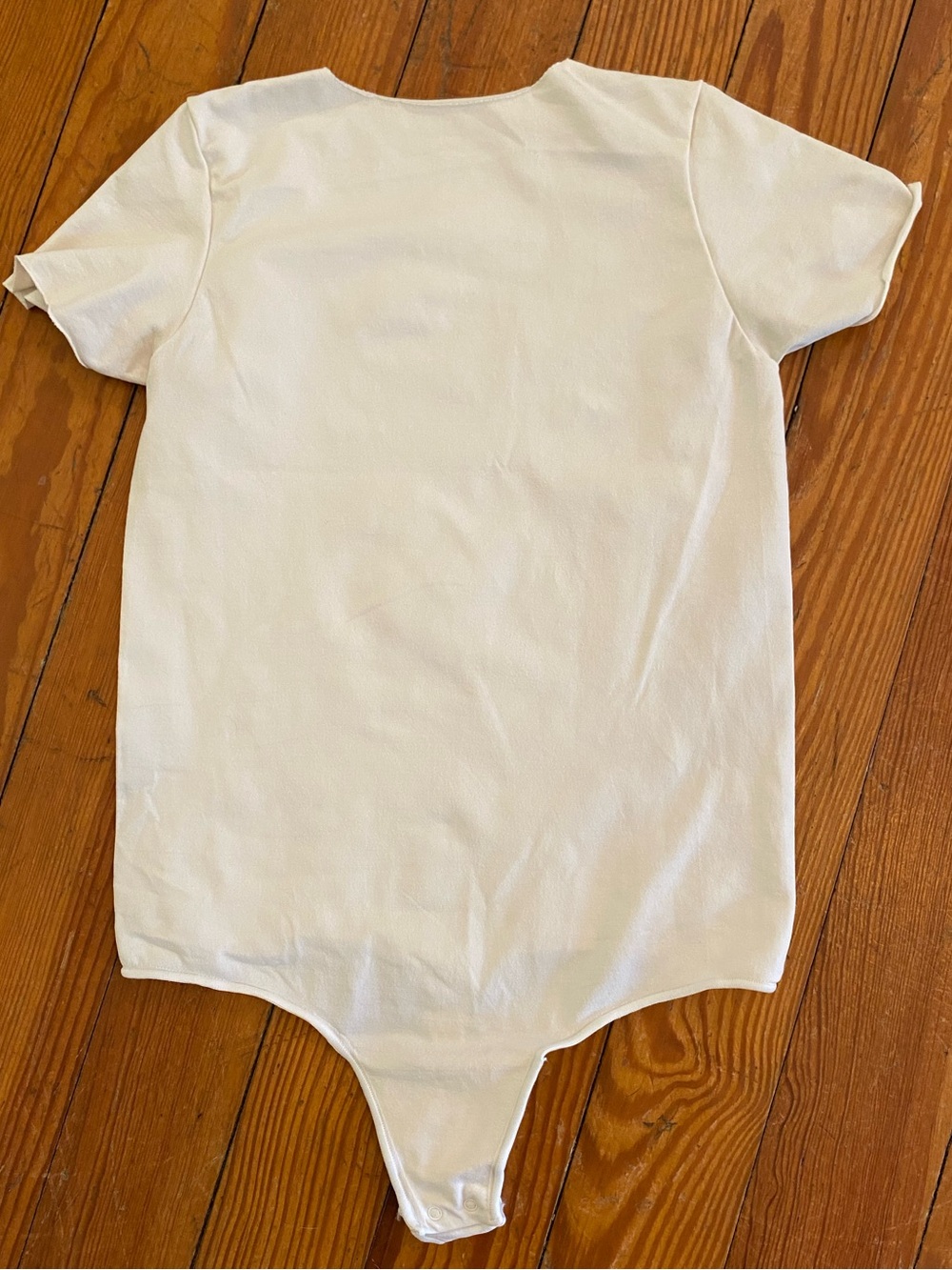 SKIMS Ivory Short Sleeve Crew Neck Thong Bodysuit L/XL